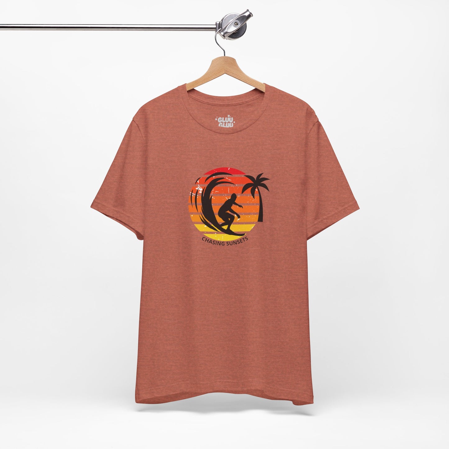 Camiseta Chasing Sunsets, Camiseta de Surf, Camiseta Surf Vintage, Camiseta Retro de Playa