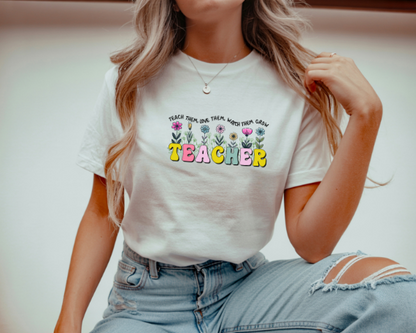 Camiseta Regreso a clases para maestras, Diseño floral, Outfit de regreso a clases