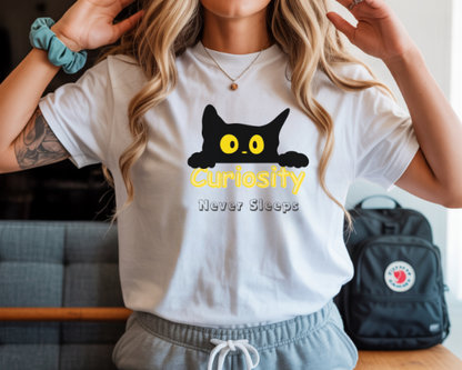 Camiseta de gato negro curioso, Camiseta minimalista de algodón, Regalo para amantes de los gatos