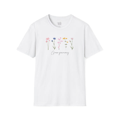 Camiseta floral estética, camiseta con frase y flores, camiseta flor silvestre, camiseta con mensaje positivo