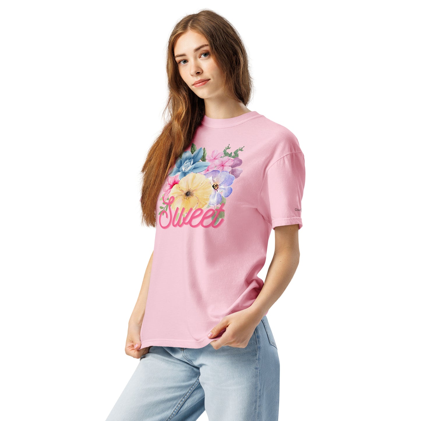 Camiseta SWEET gráfica Floral, Camiseta con Flores, Camiseta Estética con Flores, diseño de GLUU GLUU.