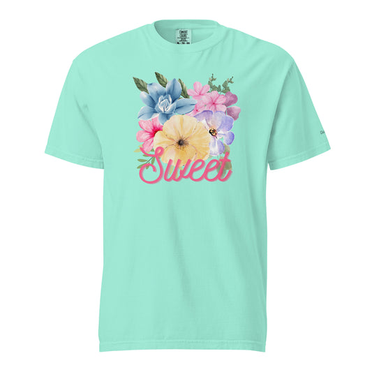 Camiseta SWEET gráfica Floral, Camiseta con Flores, Camiseta Estética con Flores, diseño de GLUU GLUU.