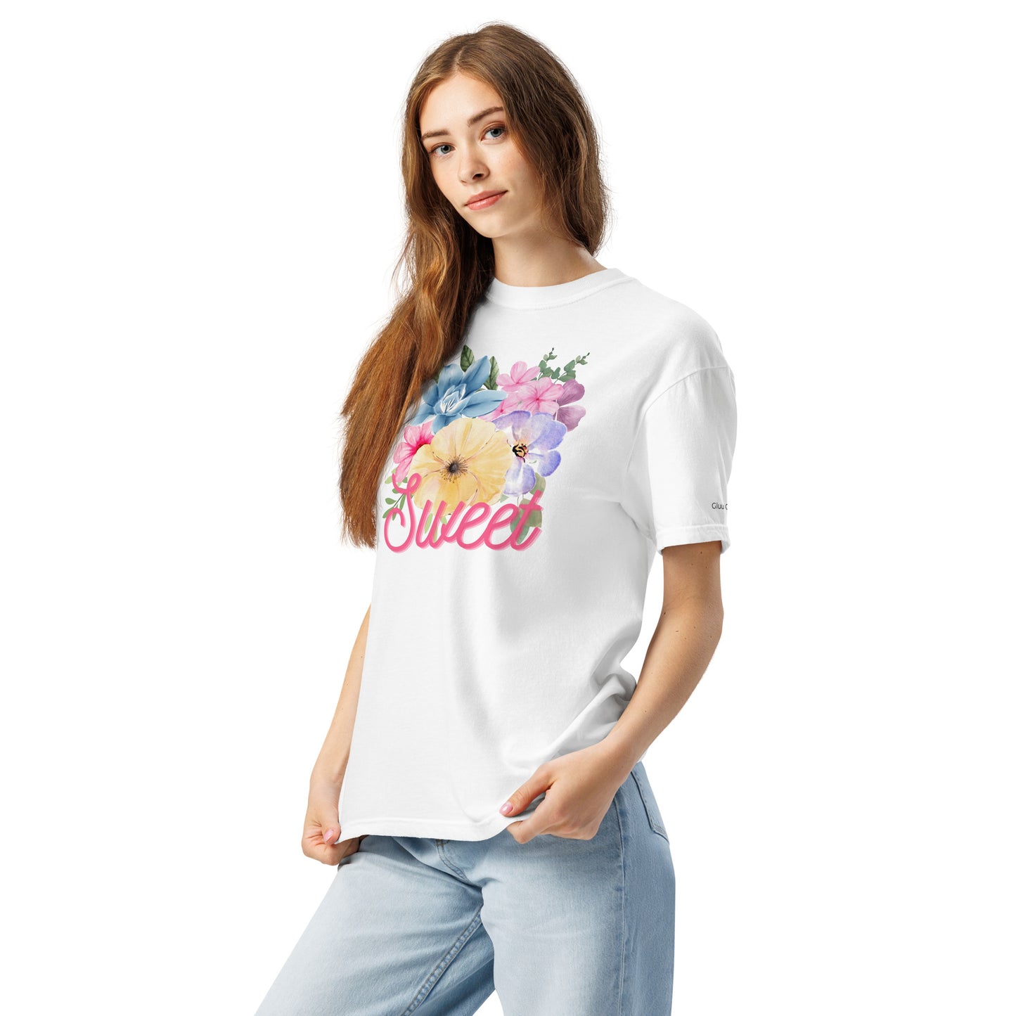 Camiseta SWEET gráfica Floral, Camiseta con Flores, Camiseta Estética con Flores, diseño de GLUU GLUU.